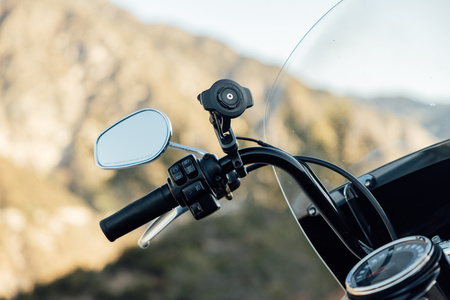 Quad Lock Handlebar Mount PRO Adjustable – regulowany uchwyt na kierownicę.