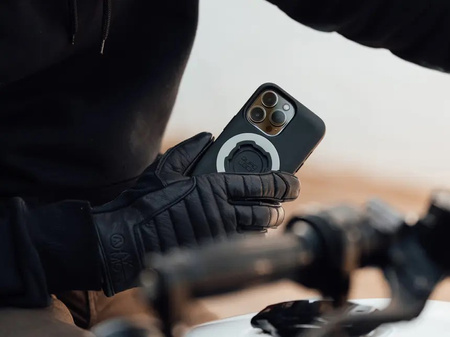 Etui Quadlock MagCase Iphone 13