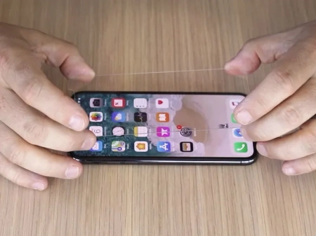 Hartowane szkło ochronne wyświetlacza Quad Lock iPhone 16 Pro Max
