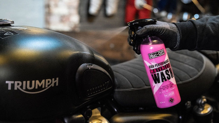 MUC-OFF do mycia motocykla na sucho