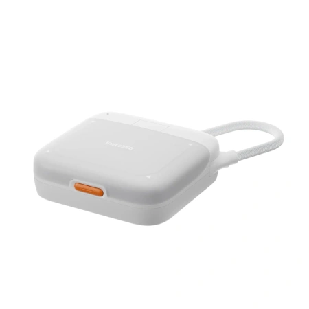 Insta360 2-in-1 Card Reader + Case – czytnik i organizer kart w jednym