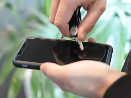 Hartowane szkło ochronne wyświetlacza Quad Lock iPhone 16 Pro Max