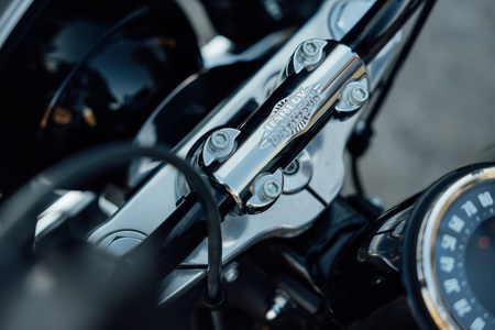 Quad Lock Handlebar Mount PRO Adjustable – regulowany uchwyt na kierownicę.
